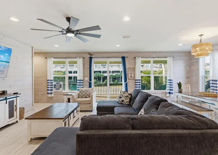 Pet Friendly 4 Bed Steps From With Pool Holiday home Gulf Shores