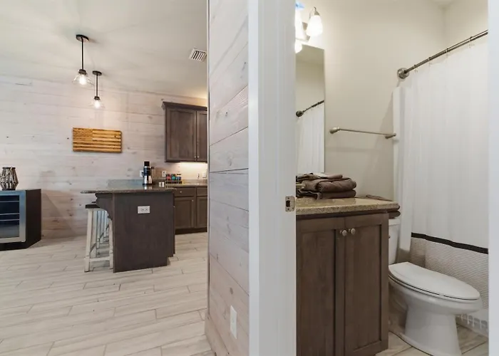 Holiday home Pet Friendly 4 Bed Steps From With Pool Gulf Shores