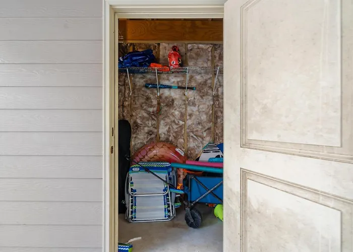 Holiday home Pet Friendly 4 Bed Steps From With Pool Gulf Shores